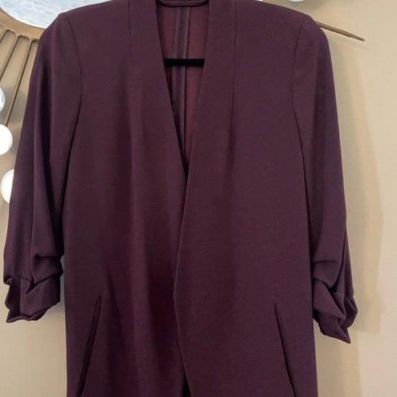 Women's Aritzia Power Blazer - Picture 3 of 3